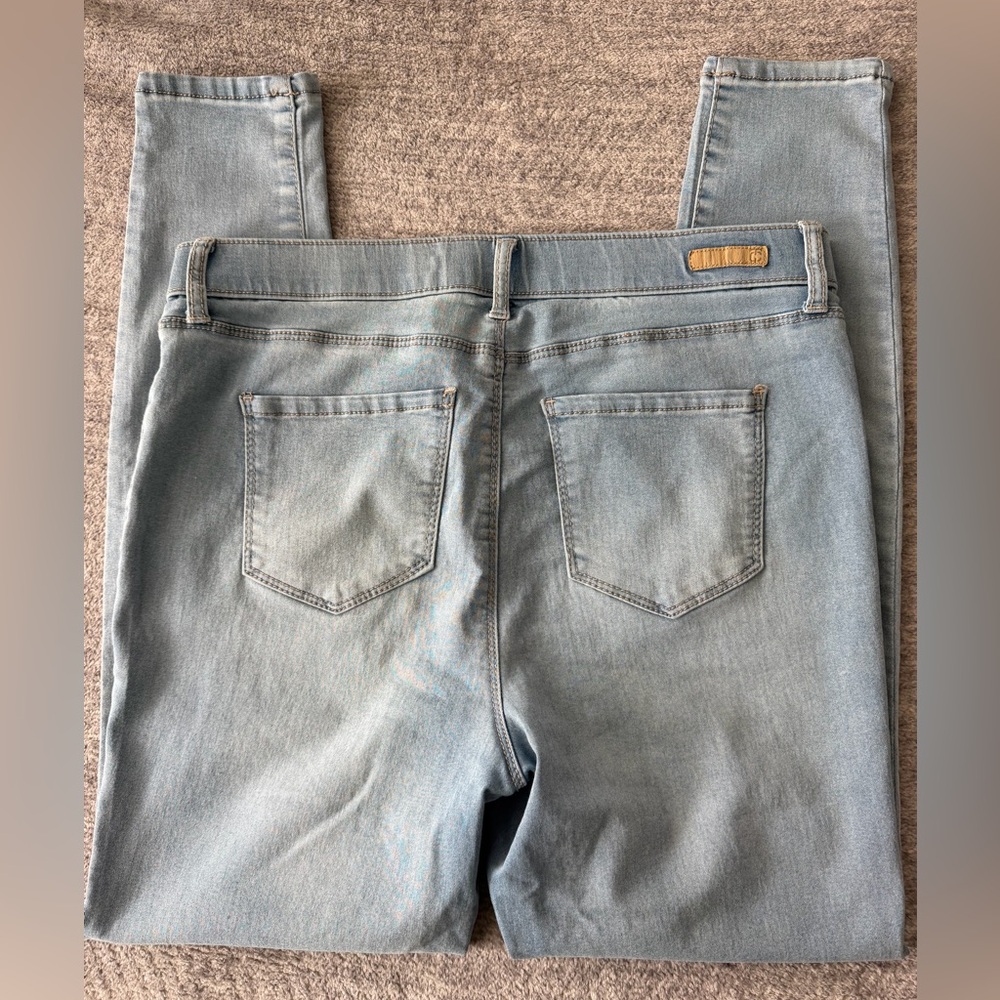 True Craft Light Wash Mid-Rise Women's Jeggings Large - Picture 5 of 8